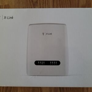 Link White Wireless Router with Black Status Panel